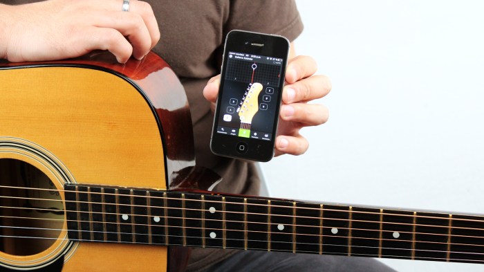 How to Tune a Guitar: 5 Methods for Tuning Your Guitar